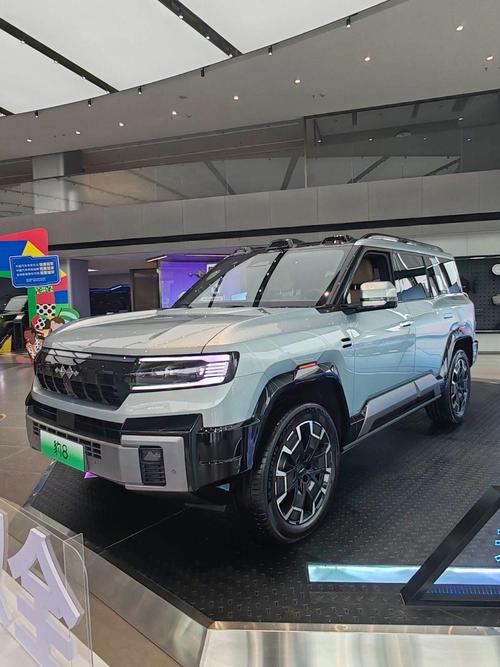 重庆289比亚迪方程豹硬派越野的爆款，英菲尼迪35周年与你共成长